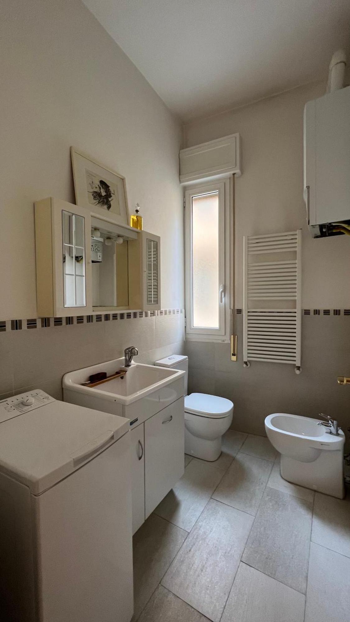 Charming Apartment Near Saragozza Bologna Bagian luar foto