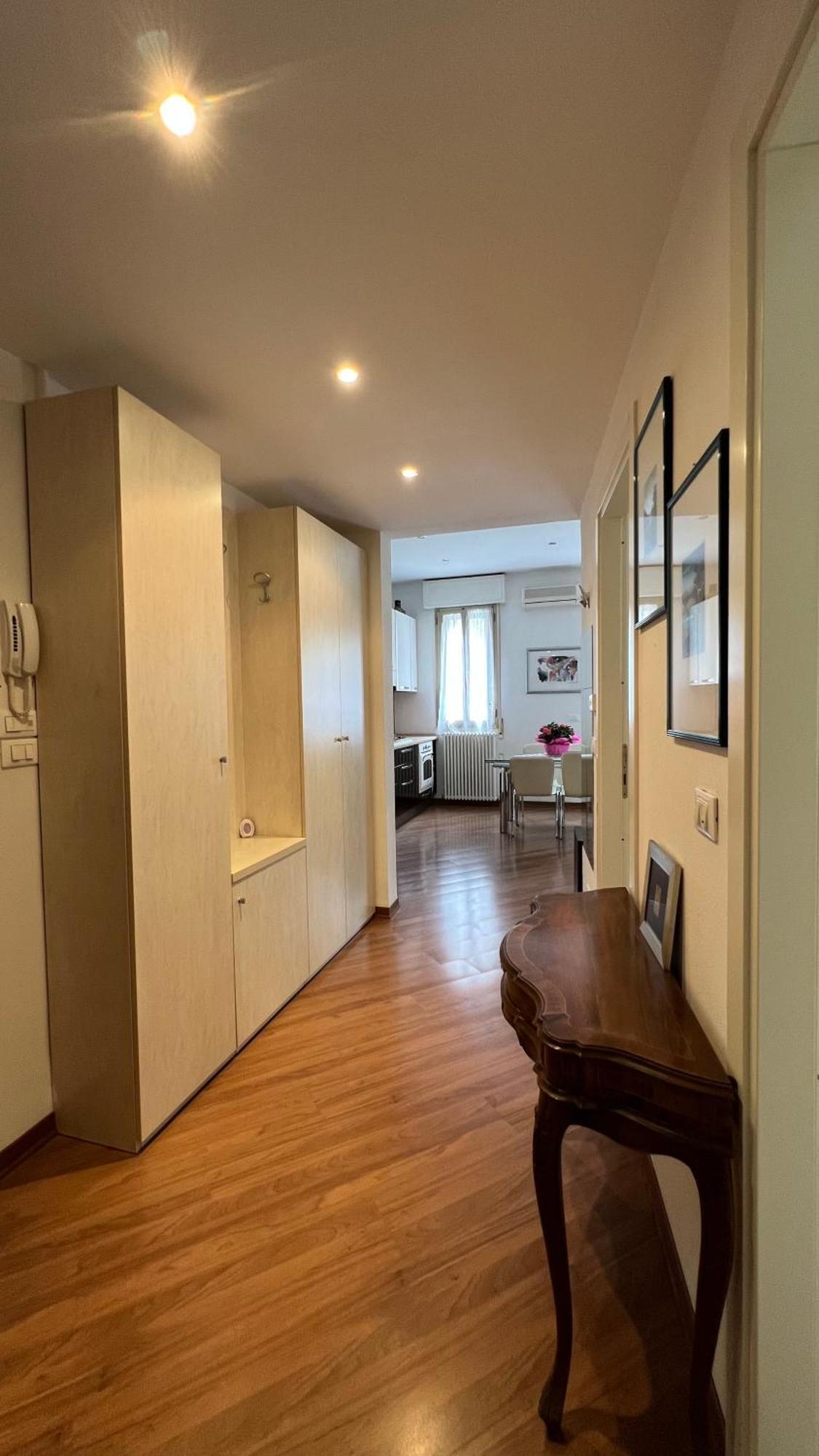 Charming Apartment Near Saragozza Bologna Bagian luar foto