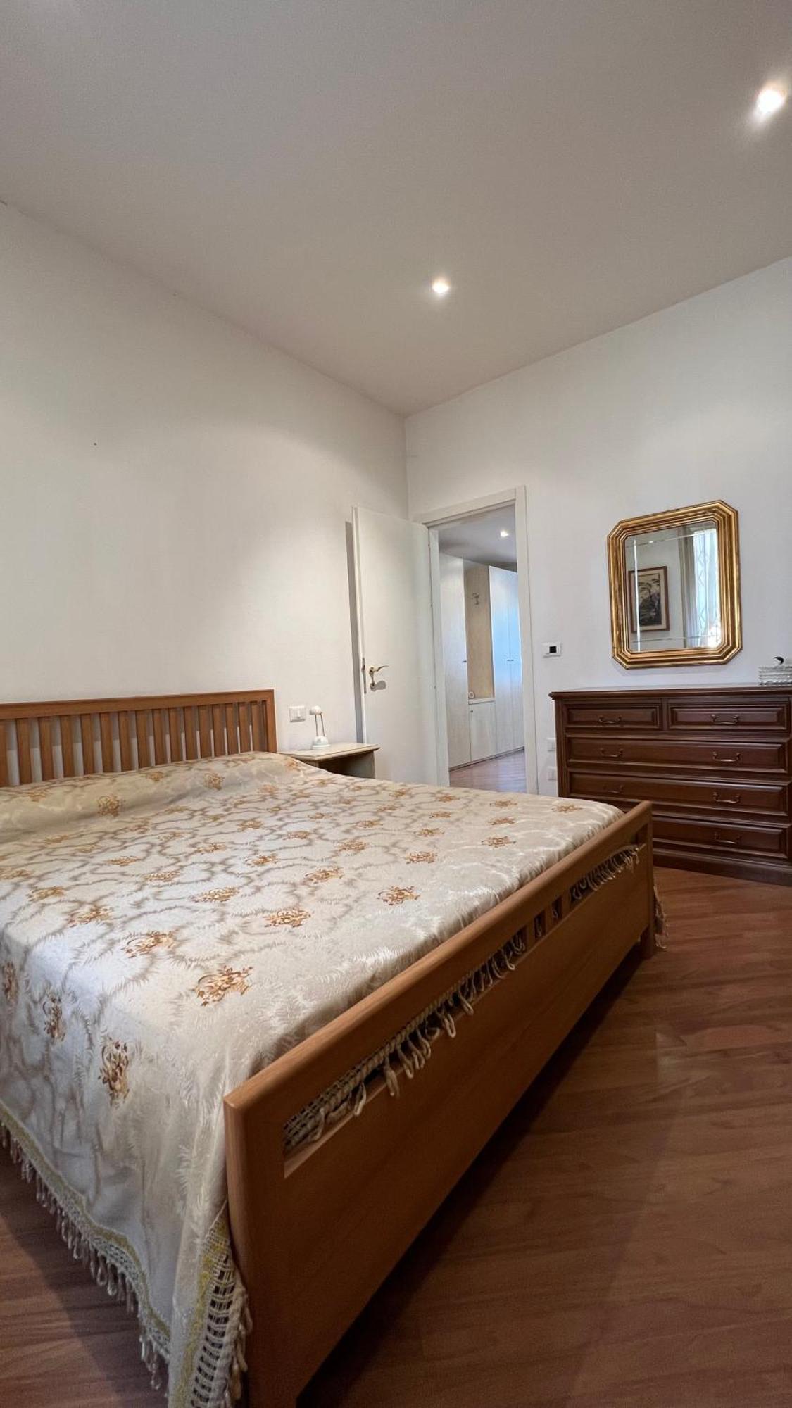 Charming Apartment Near Saragozza Bologna Bagian luar foto