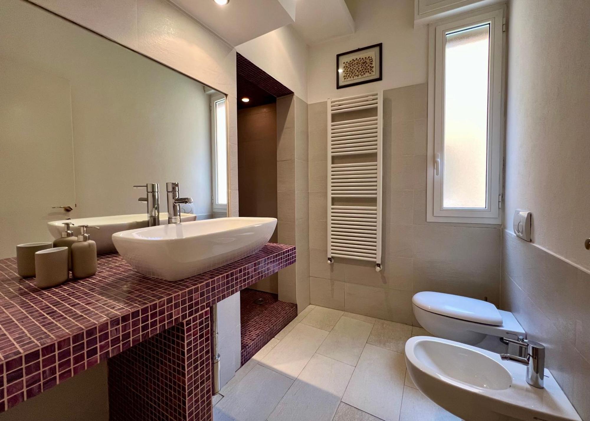 Charming Apartment Near Saragozza Bologna Bagian luar foto